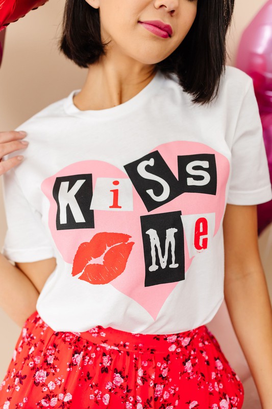 Kiss Me Tee